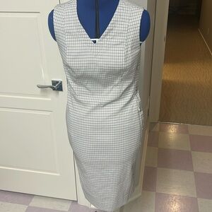 Sleeveless dress perfect for layering this fall!